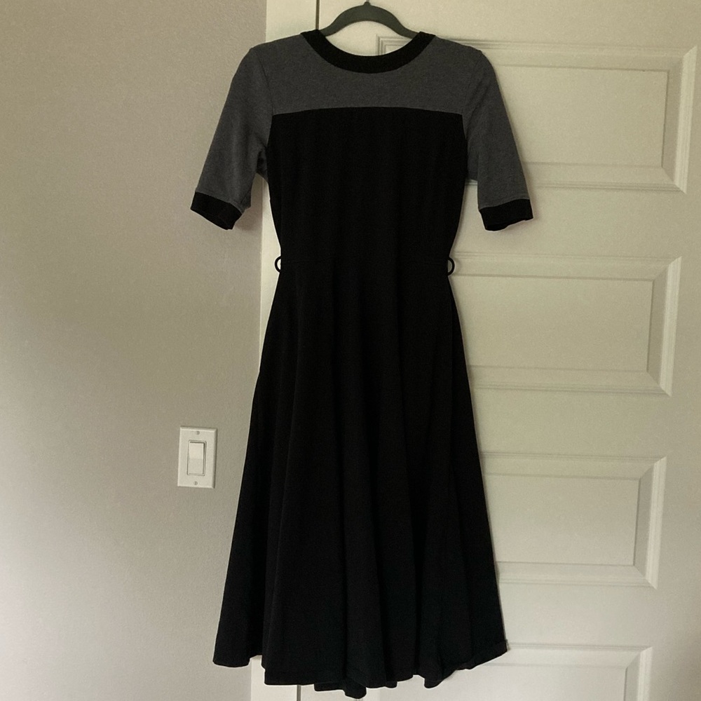 Eshakti Knit Dress